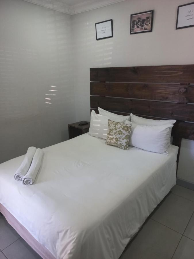 Triple9 Hatfield Guesthouse Претория Екстериор снимка